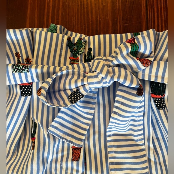 DO + BE Blue and White Paper Bag Cactus Shorts with Tie - Picture 3 of 7